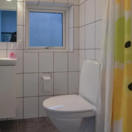 Three Bedroom Holiday In Грена