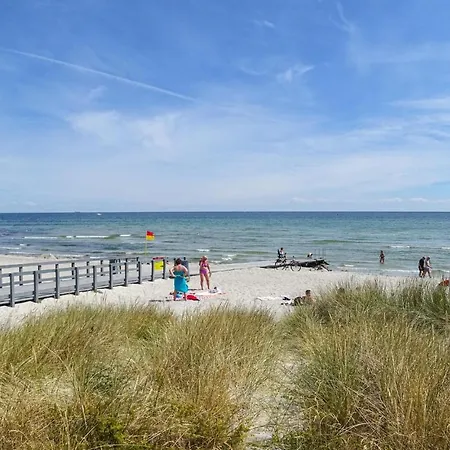 Дом отдыха Three Bedroom Holiday In Грена